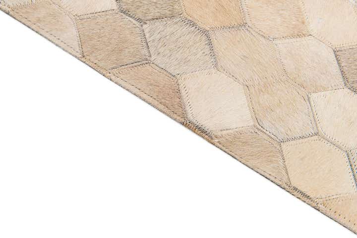 6' 8 x 10' Cowhide Stocks Rug
