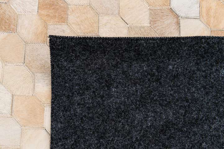 6' 8 x 10' Cowhide Stocks Rug