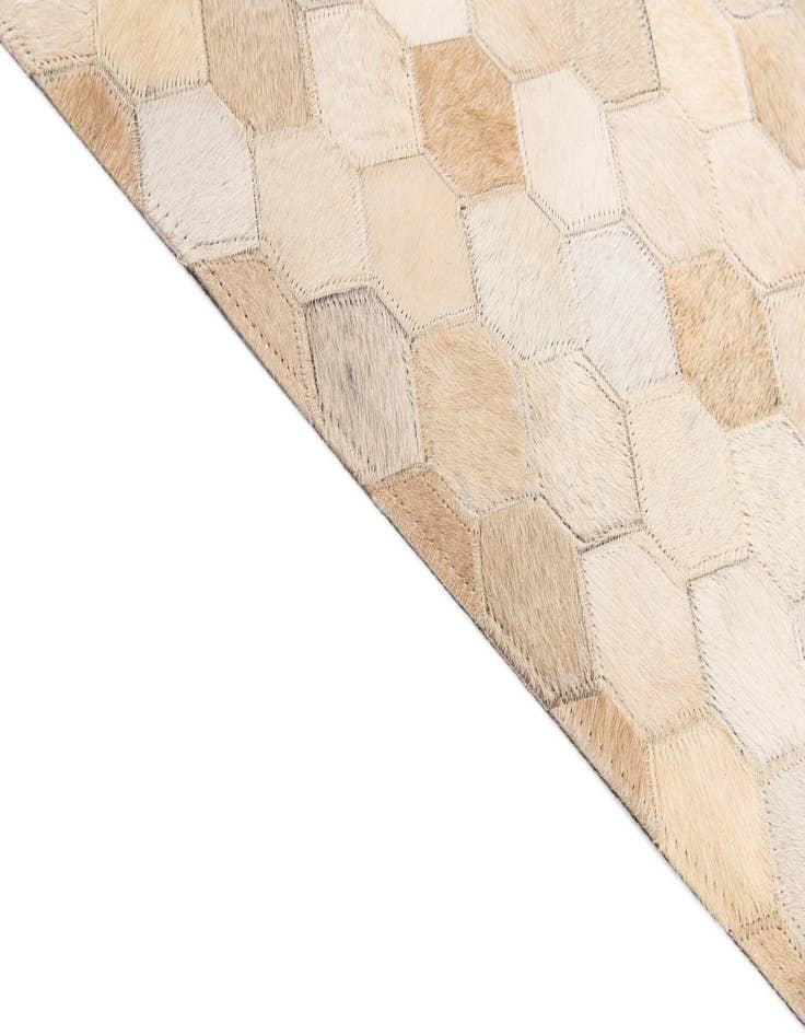 Detail image of 6' 9 x 9' 11 Cowhide Stocks Rug