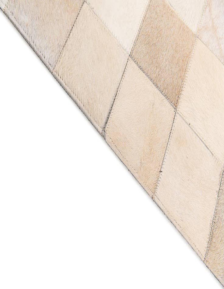 Detail image of 4' 11 x 7' 11 Cowhide Stocks Rug