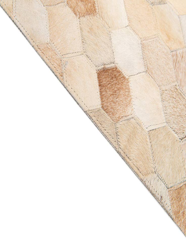 Detail image of 5' 7 x 7' 11 Cowhide Stocks Rug
