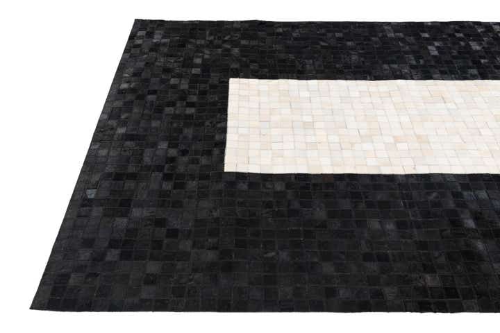 4' 11 x 8' Cowhide Stocks Rug