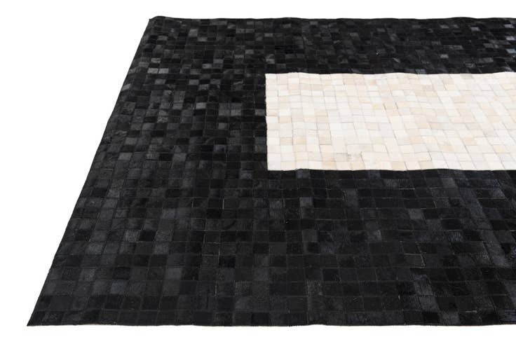 Detail image of 5' x 8' 1 Cowhide Stocks Rug