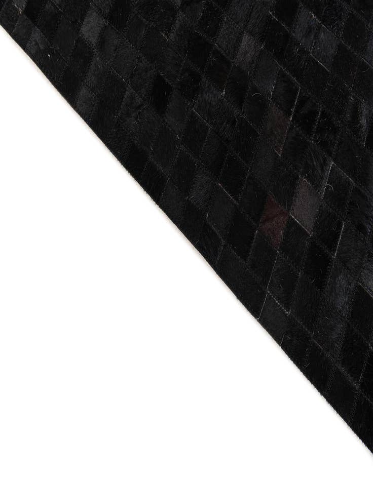 Detail image of 5' x 8' 1 Cowhide Stocks Rug