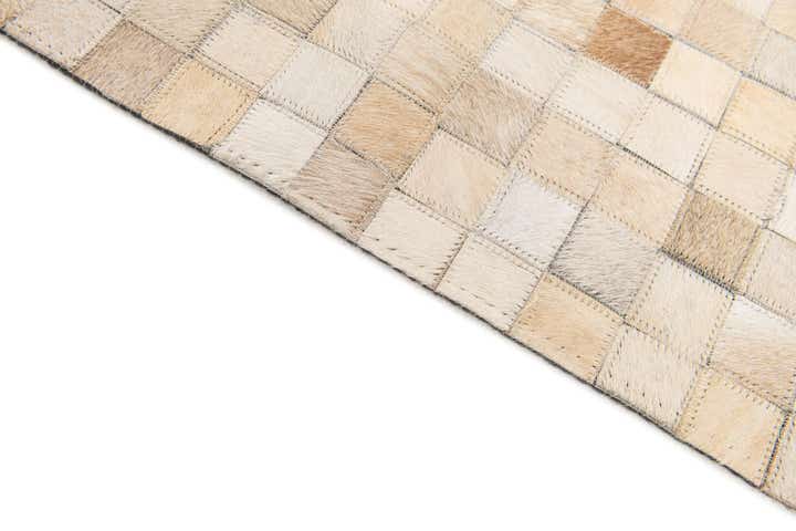 5' 2 x 8' Cowhide Stocks Rug