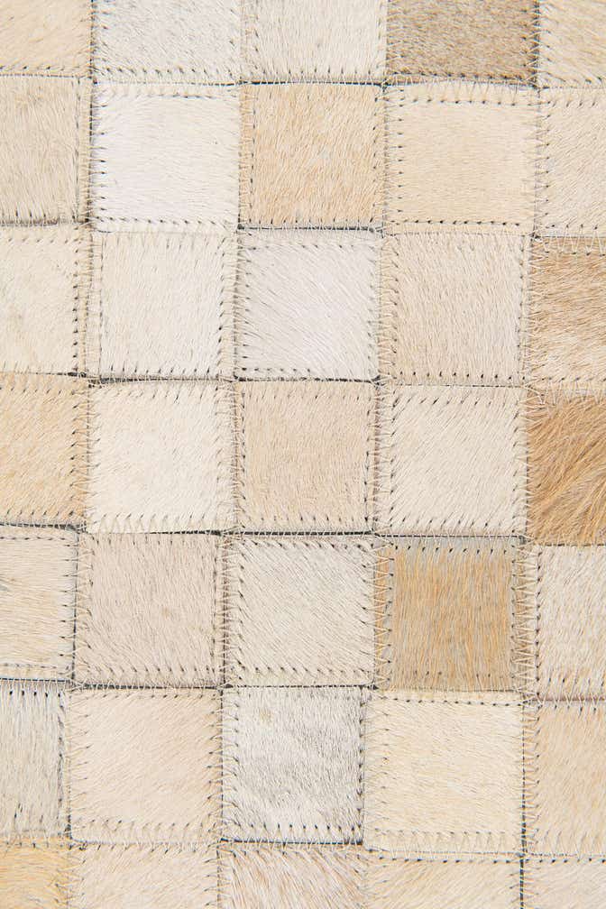 5' 2 x 8' Cowhide Stocks Rug