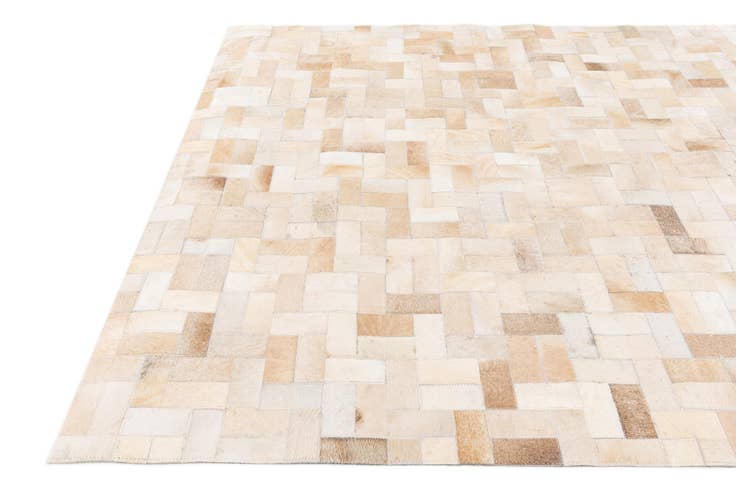 Detail image of 5' x 7' 11 Cowhide Stocks Rug