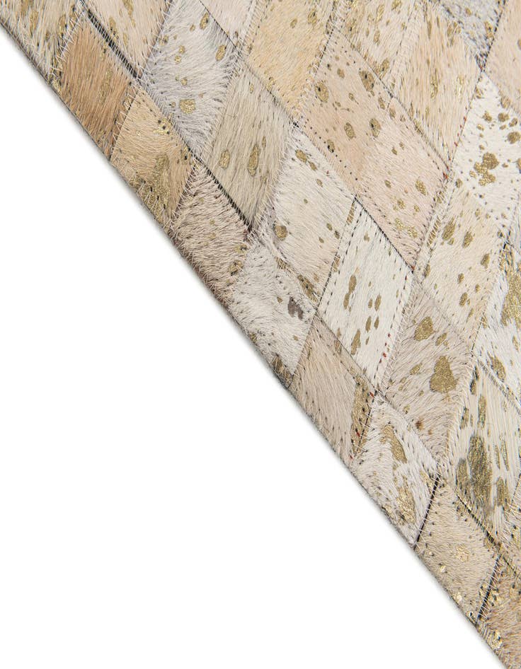 Detail image of 5' 4 x 8' 1 Cowhide Stocks Rug