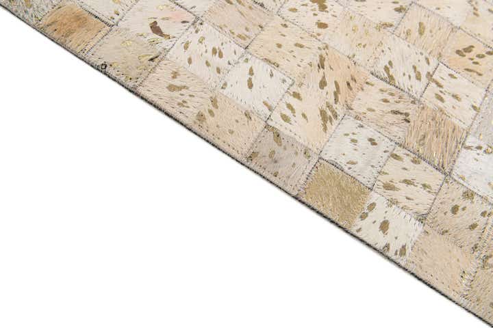5' 3 x 7' 5 Cowhide Stocks Rug