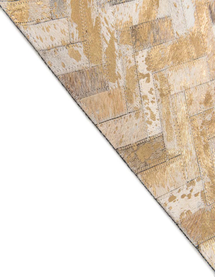 Detail image of 5' 5 x 7' 6 Cowhide Stocks Rug