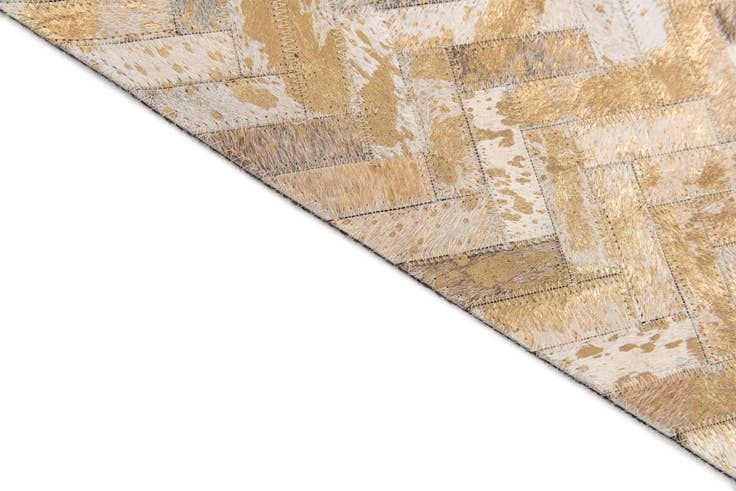 Detail image of 5' 5 x 7' 6 Cowhide Stocks Rug