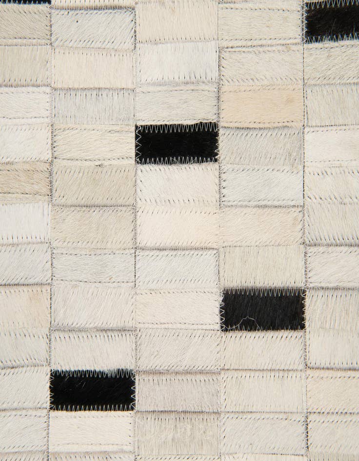 Detail image of 6' x 9' Cowhide Stocks Rug