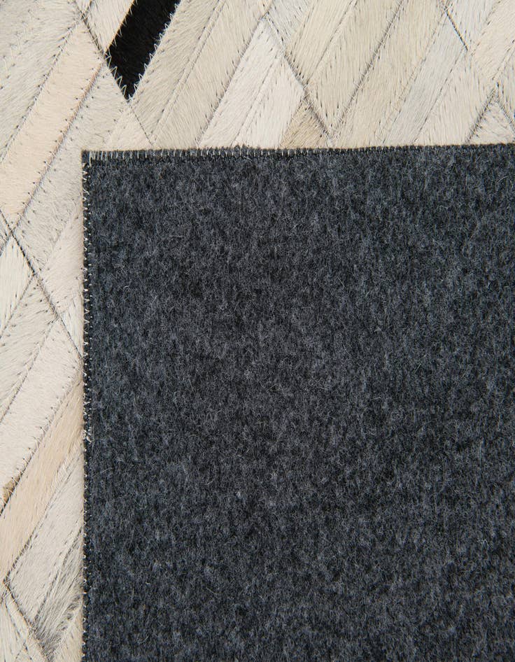 Detail image of 6' x 9' Cowhide Stocks Rug