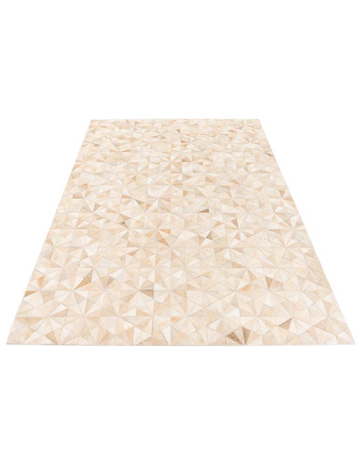 Detail image of 4' 9 x 6' 6 Cowhide Stocks Rug