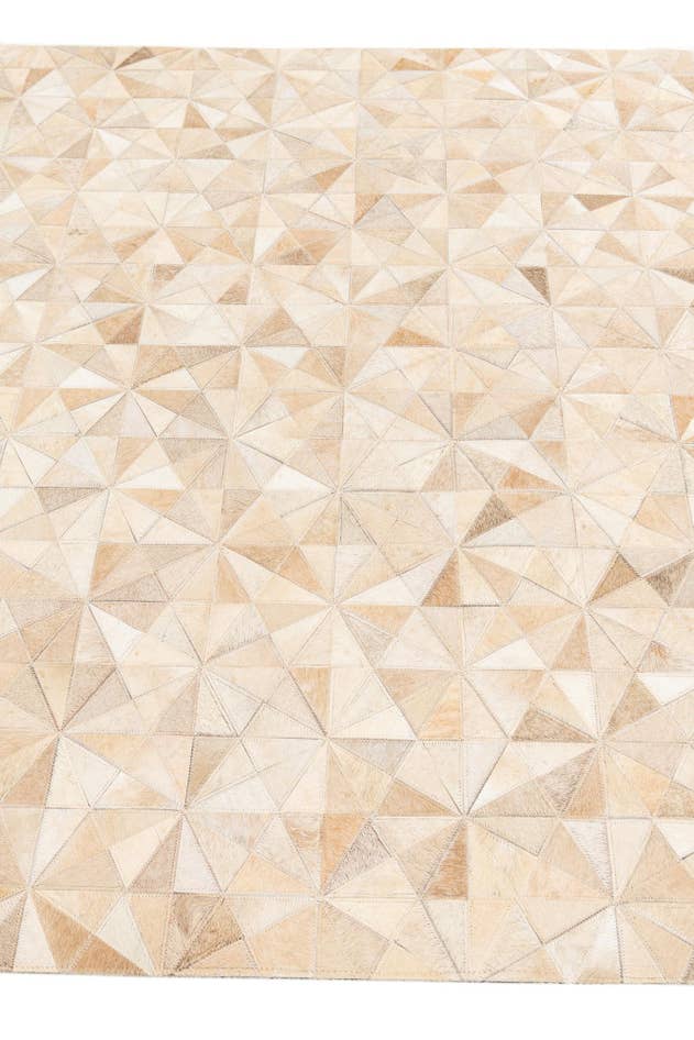 Detail image of 4' 9 x 6' 6 Cowhide Stocks Rug