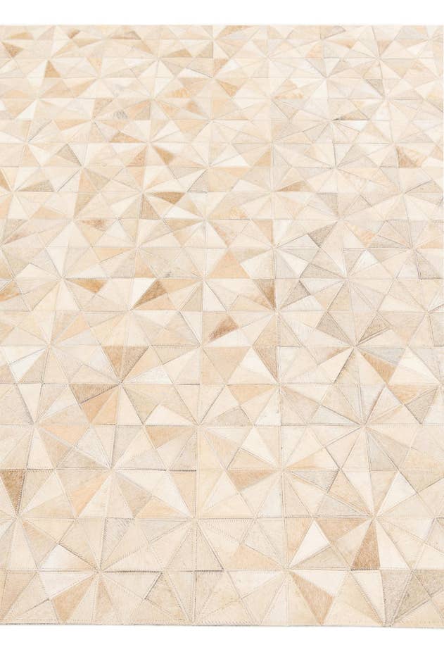 Detail image of 4' 8 x 6' 7 Cowhide Stocks Rug