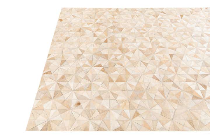 4' 8 x 6' 7 Cowhide Stocks Rug