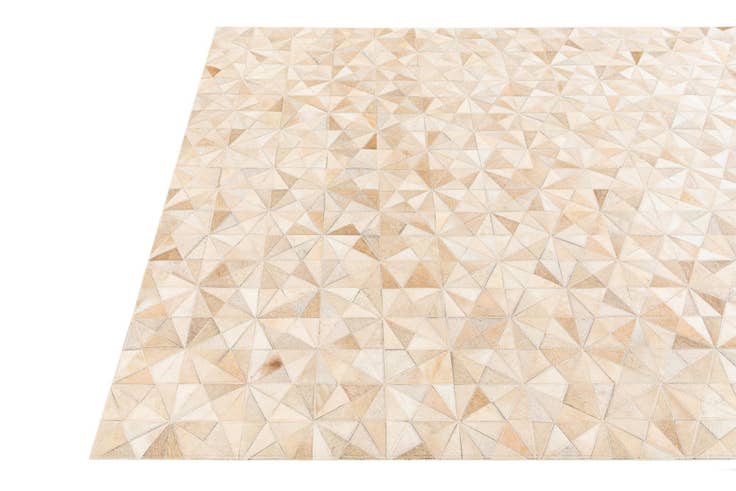 Detail image of 4' 8 x 6' 7 Cowhide Stocks Rug