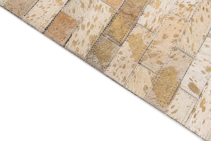 Detail image of 4' 9 x 6' 7 Cowhide Stocks Rug