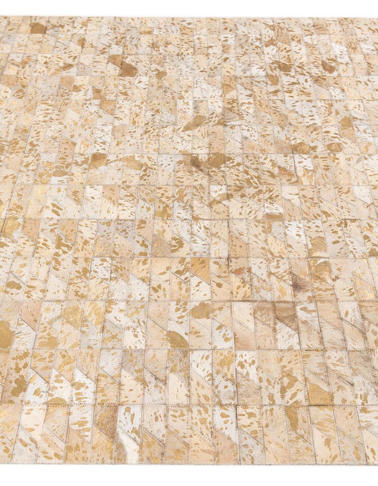 Detail image of 4' 8 x 6' 6 Cowhide Stocks Rug