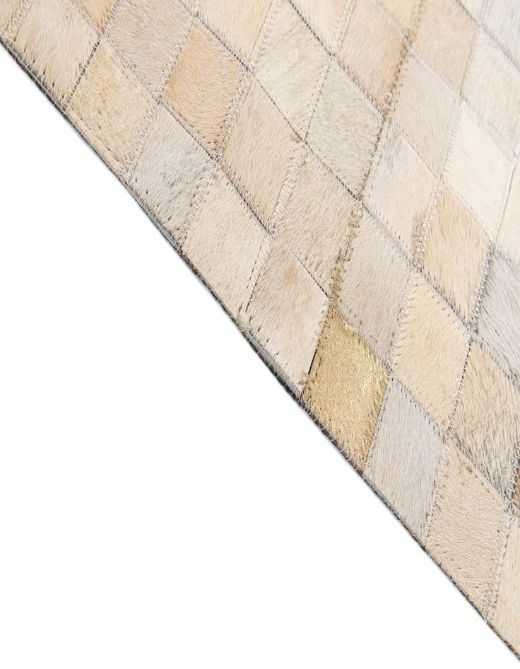 Detail image of 4' x 5' 6 Cowhide Stocks Rug