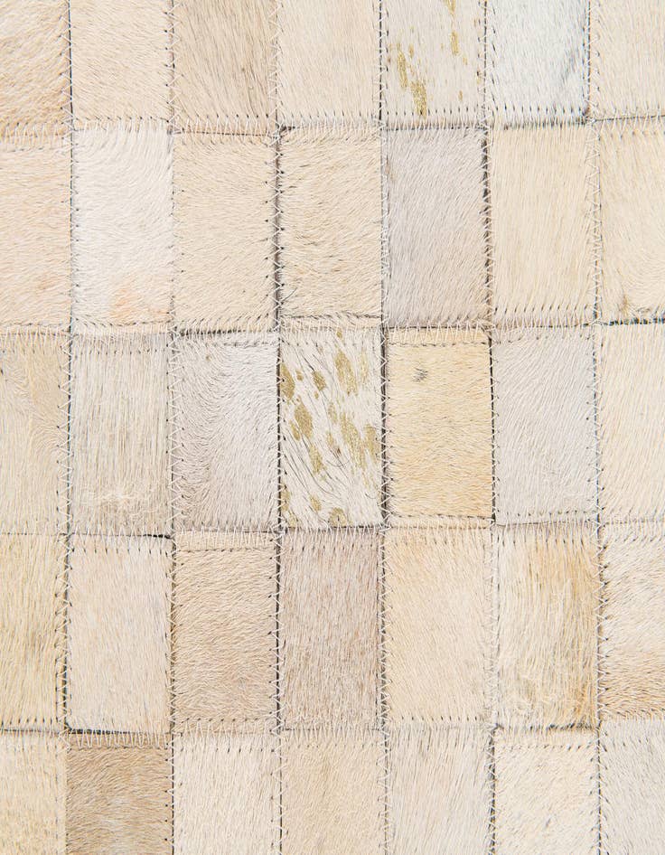 Detail image of 4' x 5' 6 Cowhide Stocks Rug