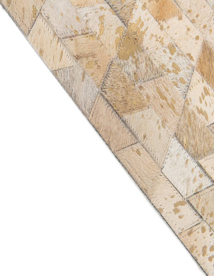 Detail image of 4' x 5' 2 Cowhide Stocks Rug