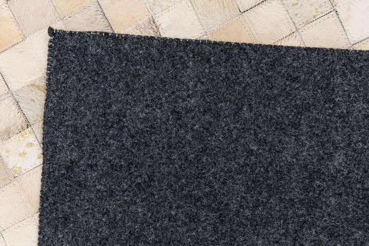 4' x 5' 8 Cowhide Stocks Rug
