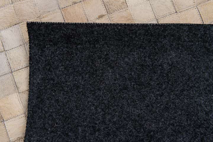 4' x 5' 8 Cowhide Stocks Rug