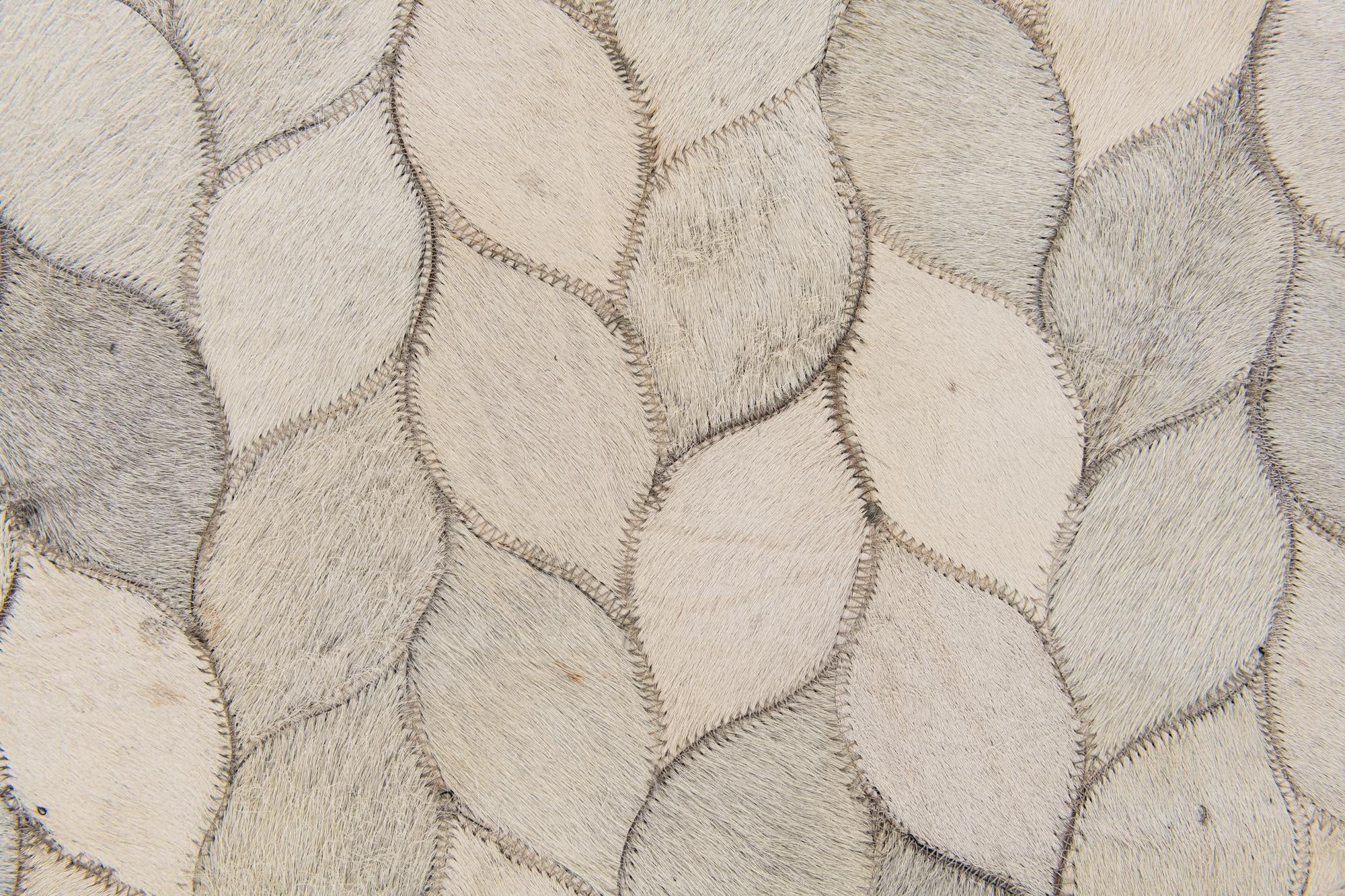 4' 1 x 6' Cowhide Stocks Rug