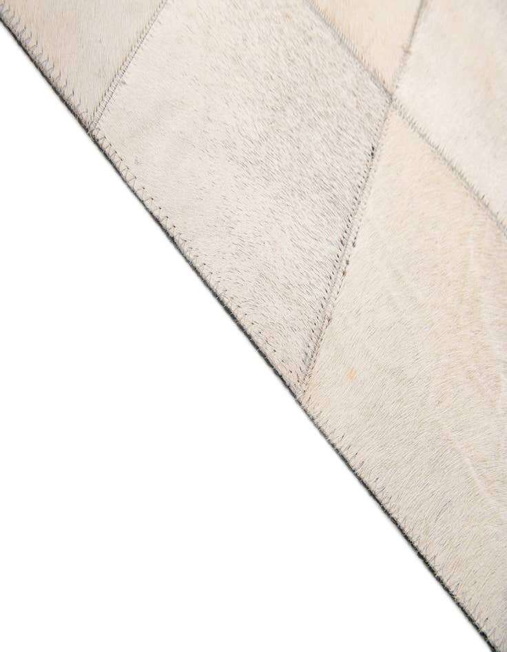 Detail image of 4' x 5' 10 Cowhide Stocks Rug