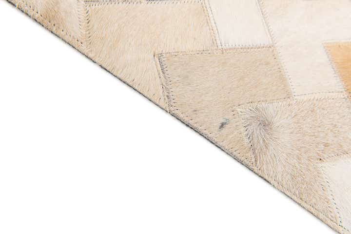 3' 9 x 5' 10 Cowhide Stocks Rug
