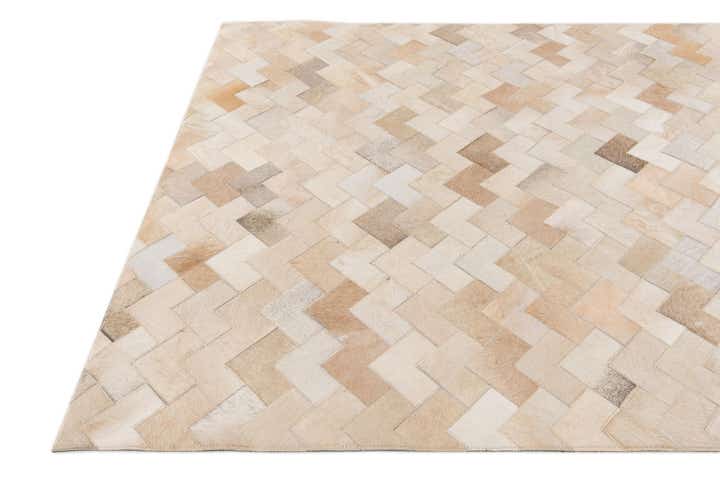 4' 2 x 5' 11 Cowhide Stocks Rug