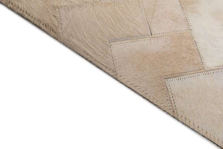 4' 2 x 5' 11 Cowhide Stocks Rug