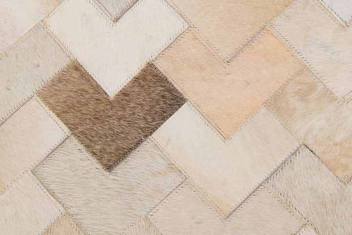 4' 2 x 5' 11 Cowhide Stocks Rug