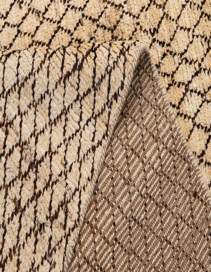 Detail image of 5' 5 x 7' 9  Hand Knotted Darya Wool Rug