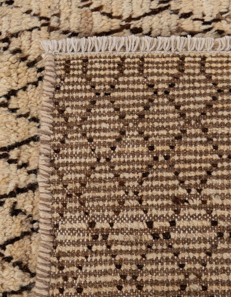 Detail image of 5' 5 x 7' 9  Hand Knotted Darya Wool Rug