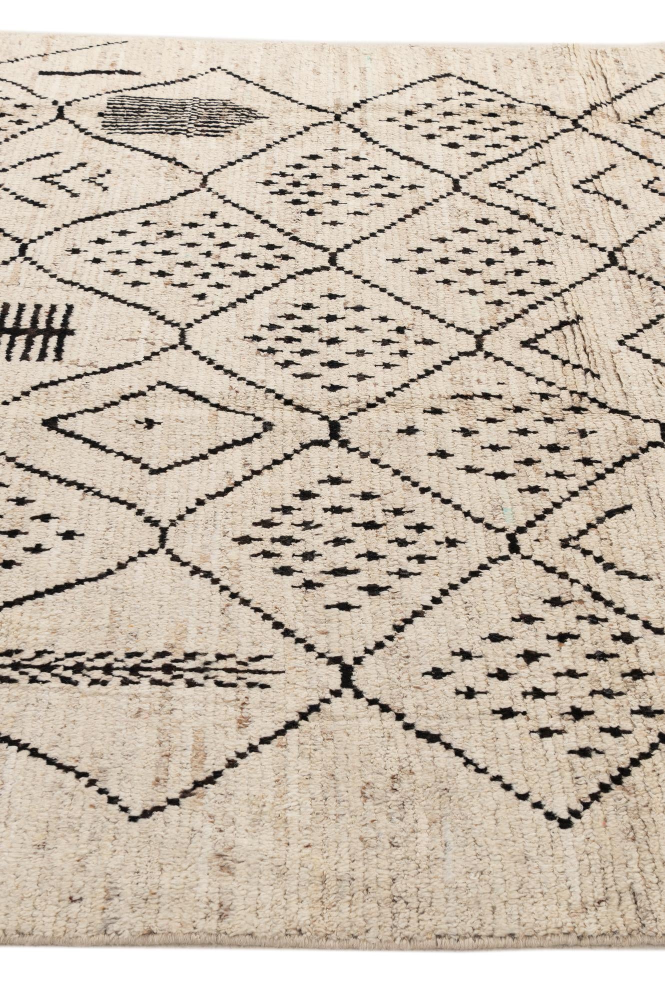 6' 6 x 9' 4 Hand Knotted Darya Wool Rug