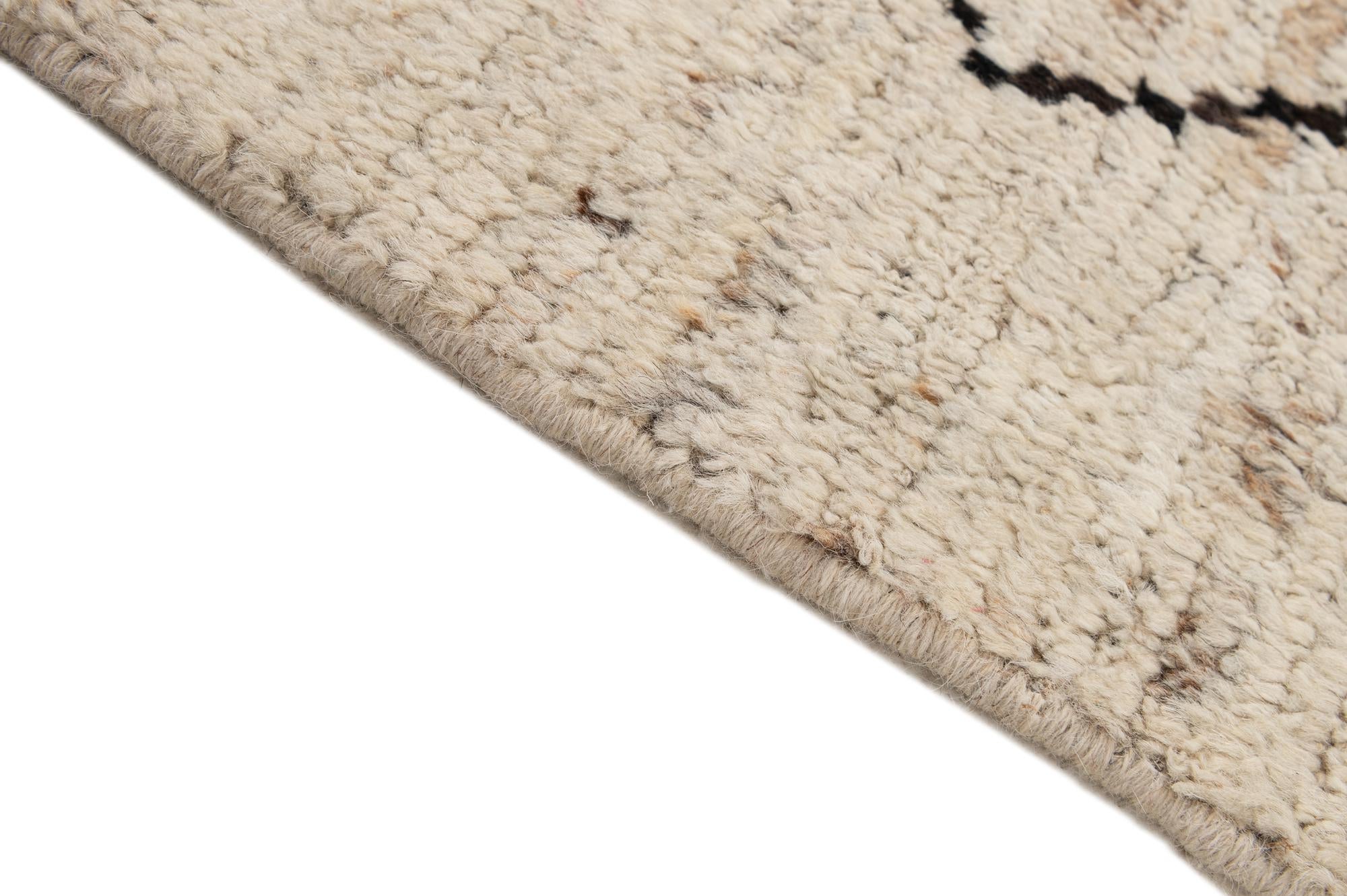 6' 6 x 9' 4 Hand Knotted Darya Wool Rug