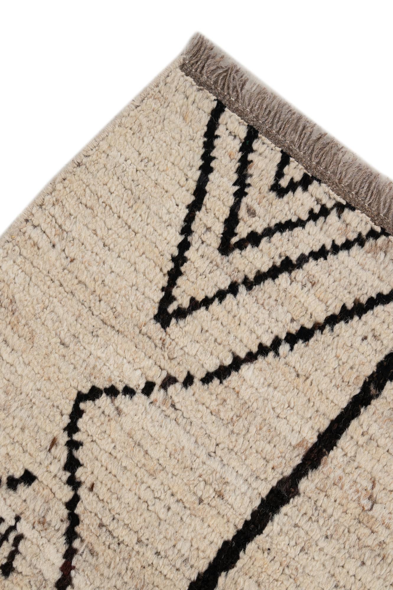 6' 6 x 9' 4 Hand Knotted Darya Wool Rug