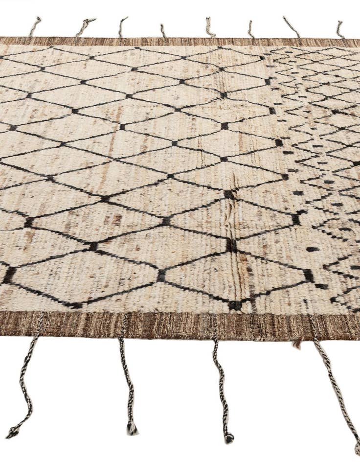 Detail image of 6' 4 x 10' 1  Hand Knotted Darya Wool Rug