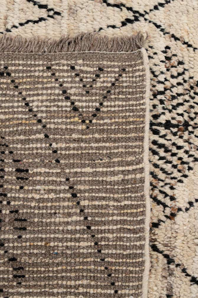 6' 9 x 9' 3 Hand Knotted Darya Wool Rug