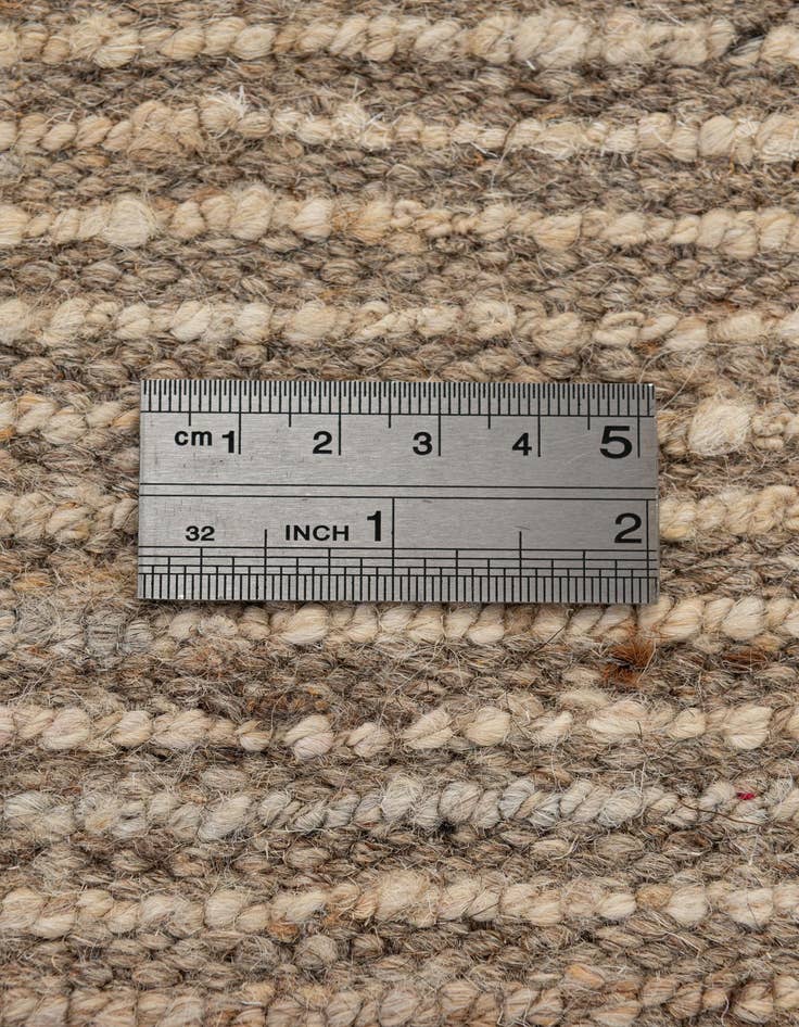 Detail image of 6' 6 x 9' 7  Hand Knotted Darya Wool Rug