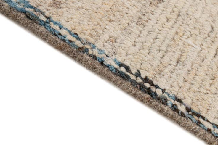 Detail image of 6' 6 x 9' 7 Hand Knotted Darya Wool Rug