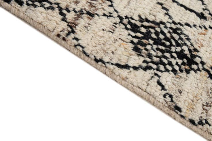 Detail image of 6' 9 x 9' 9 Hand Knotted Darya Wool Rug