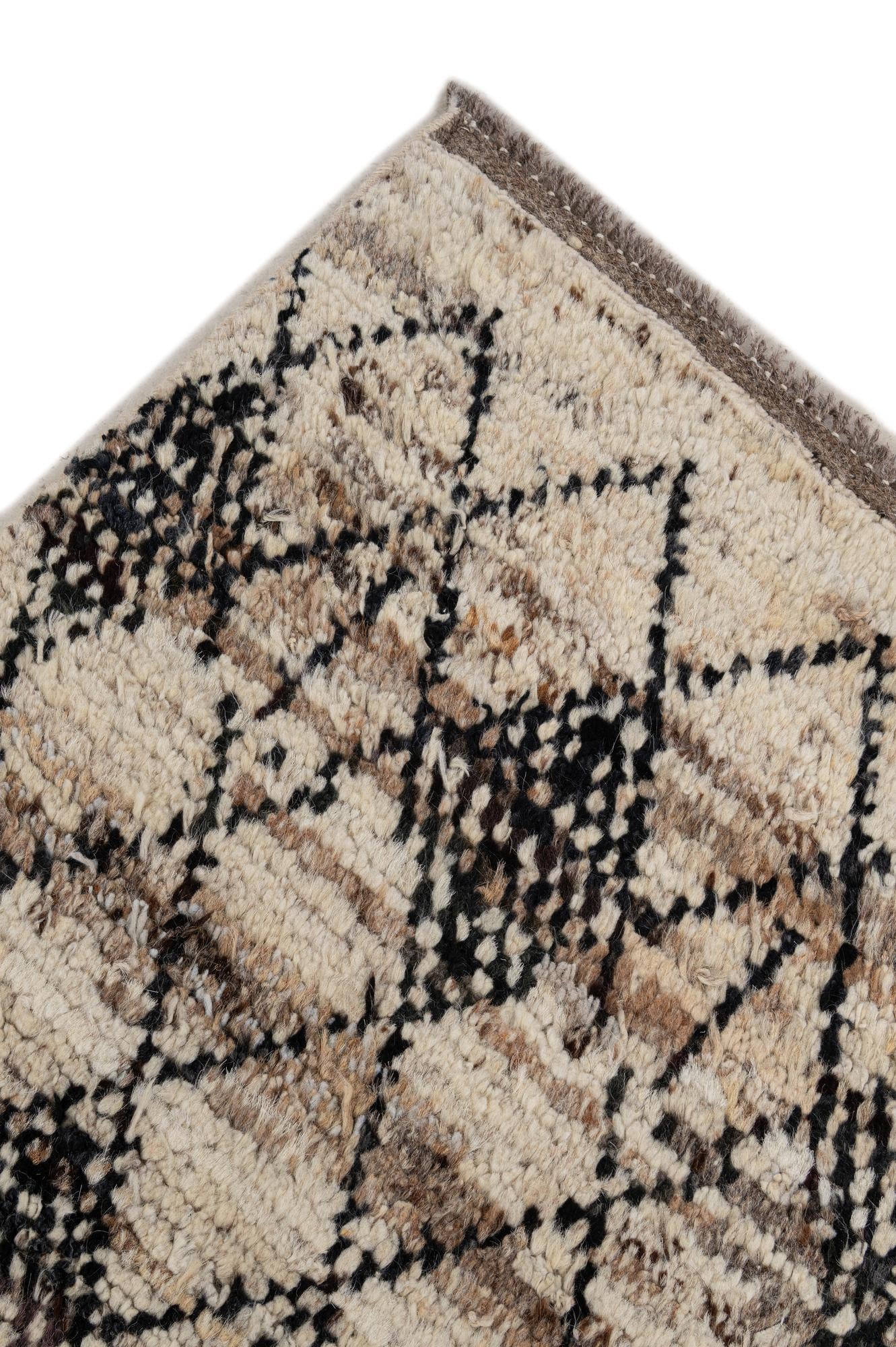 6' 9 x 9' 9 Hand Knotted Darya Wool Rug