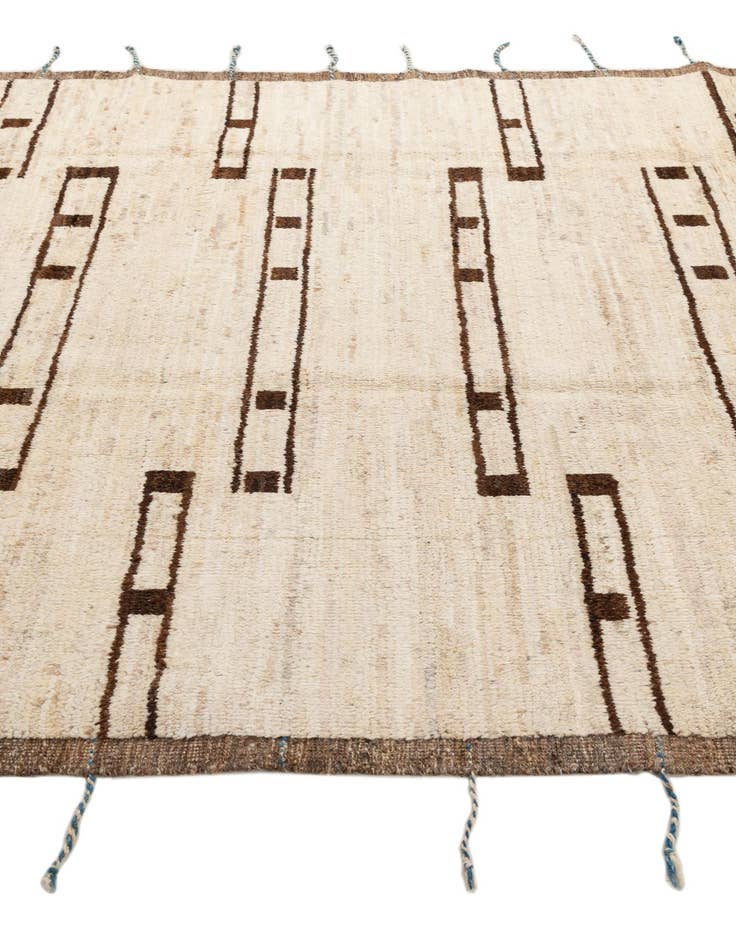 Detail image of 6' 9 x 9' 9  Hand Knotted Darya Wool Rug