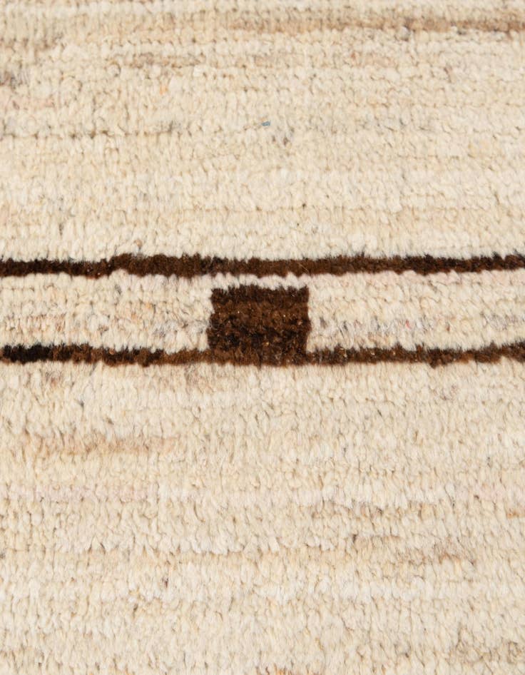 Detail image of 6' 9 x 9' 9  Hand Knotted Darya Wool Rug