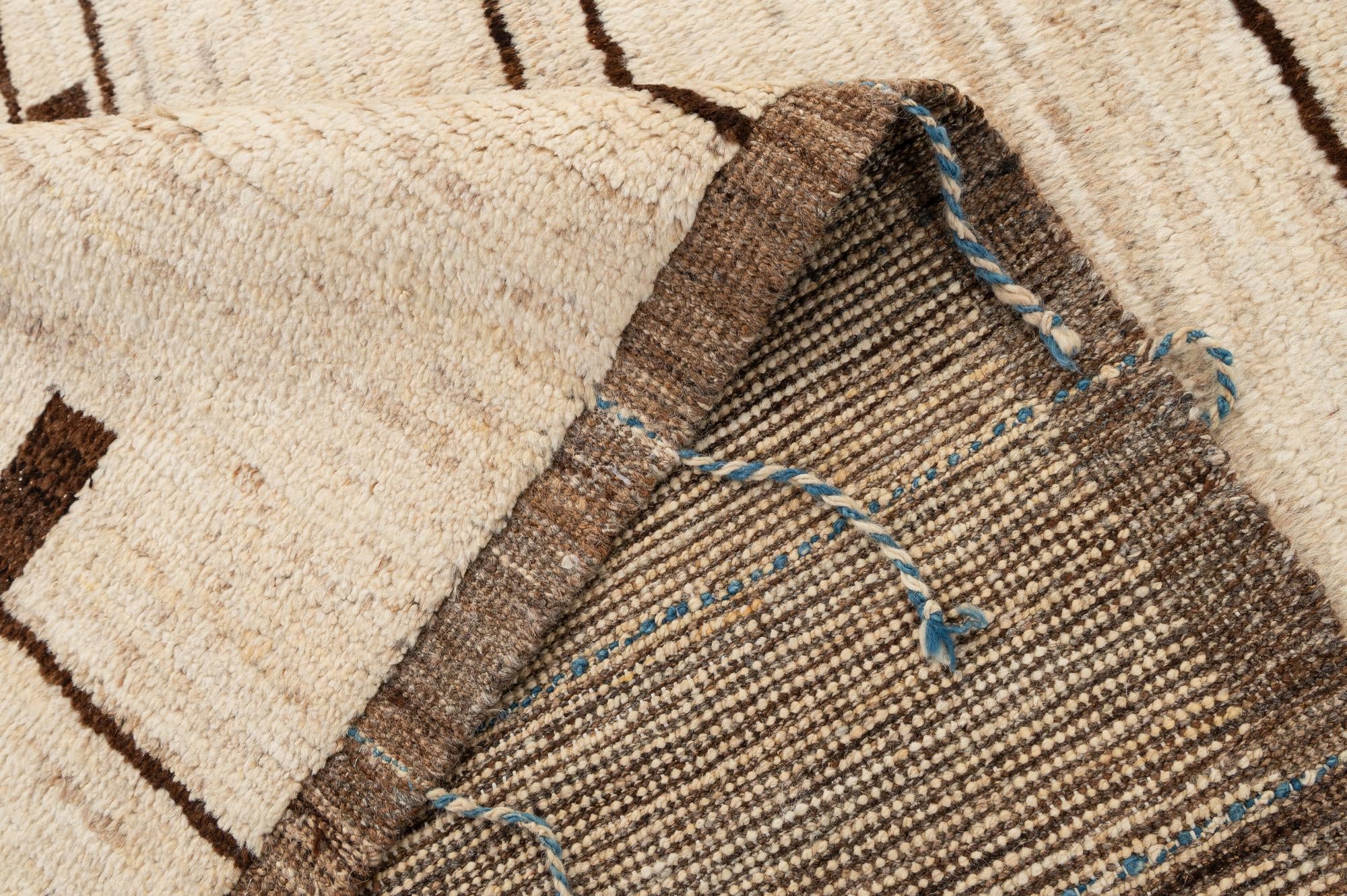6' 9 x 9' 9 Hand Knotted Darya Wool Rug