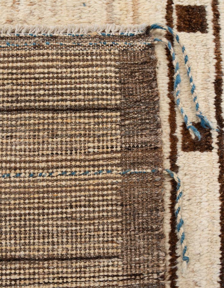 Detail image of 6' 9 x 9' 9  Hand Knotted Darya Wool Rug